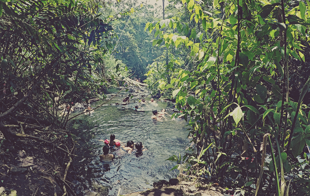 Chollín. Aguas termales gratuitas en Arenal, La Fortuna. Costa Rica